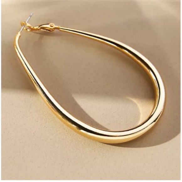 New! Oblong Gold Hoop Earrings (1030) NWOT - Picture 2 of 5